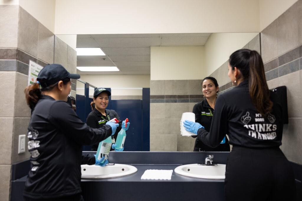 Commercial cleaners in Calgary maintaining office space